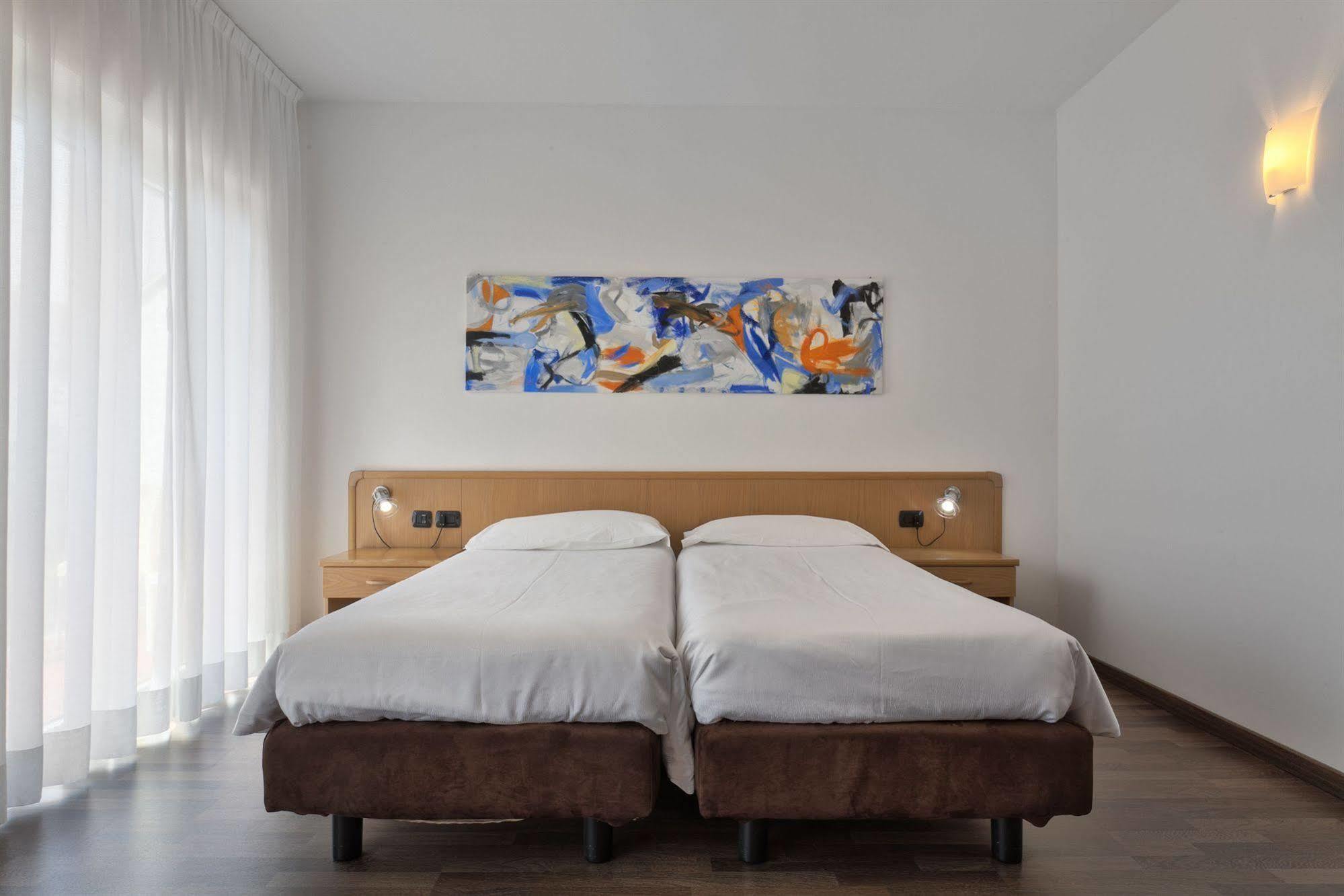 Sporthotel Villa Stella Torbole Sul Garda Exterior foto