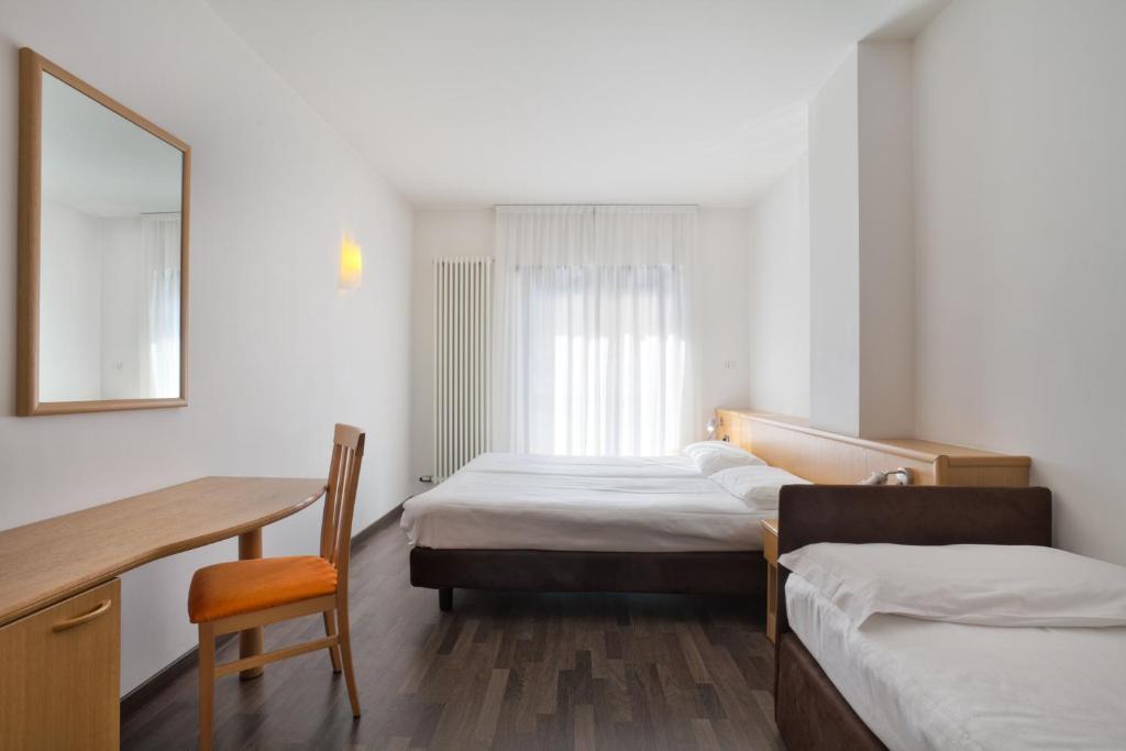 Sporthotel Villa Stella Torbole Sul Garda Habitación foto